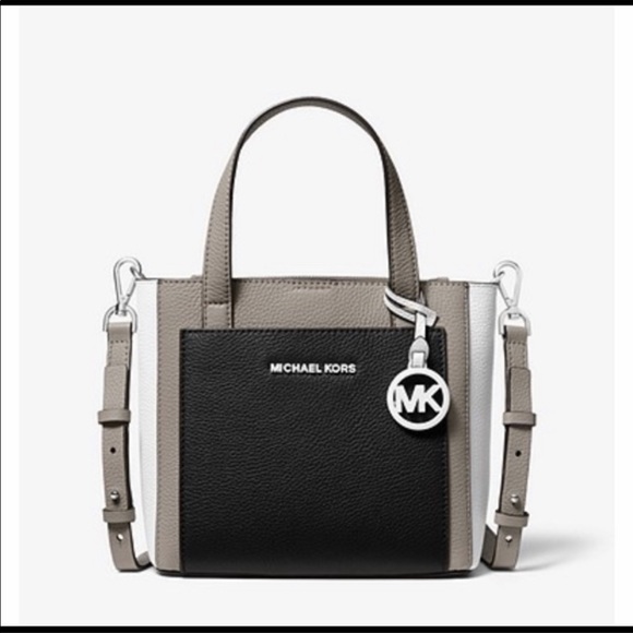 Michael Kors Handbags - NWT Michael Kors  Gemma Crossbody